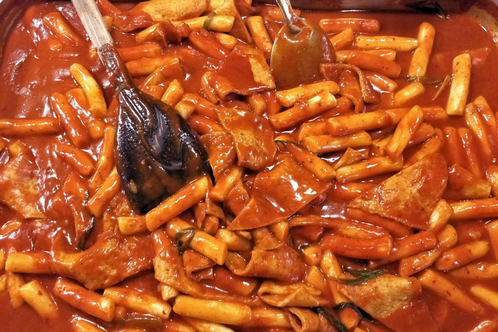 platillos coreanos en K-Dramas: Tteokbokki